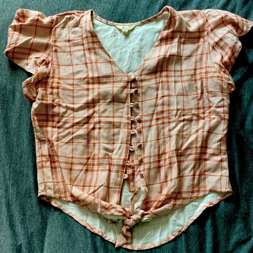 Sim and Sam Tie Front Button Crop Top